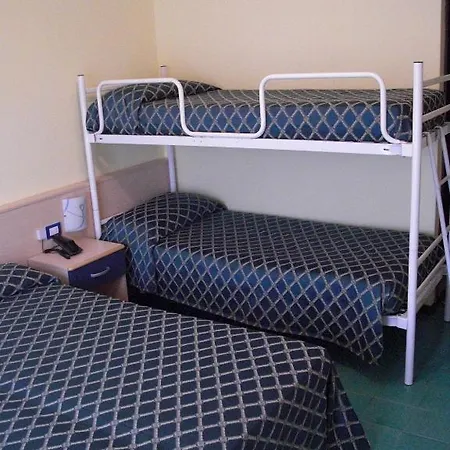 Oceanic Hotel 3*