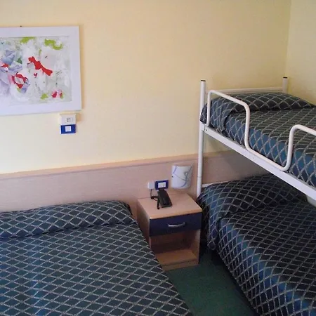 Hotell Oceanic 3*